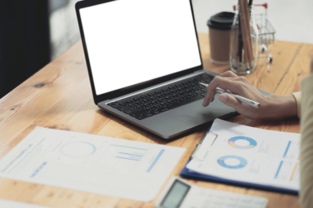 José Henrique Gomes Xavier destaca o papel essencial da administração pública na ampliação do acesso aos serviços de saúde mental.