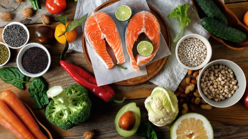 Mitologias alimentares: Alexandre Costa Pedrosa explica como a ciência derruba mitos de dieta e revela o que realmente funciona para o corpo.