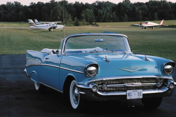 Carros antigos como investimento alternativo: Diego Borges explica riscos, liquidez e perfil do investidor.